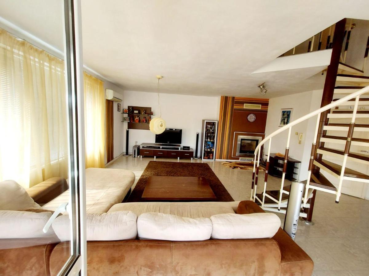 Comfort Flat Burgas Stad Buitenkant foto